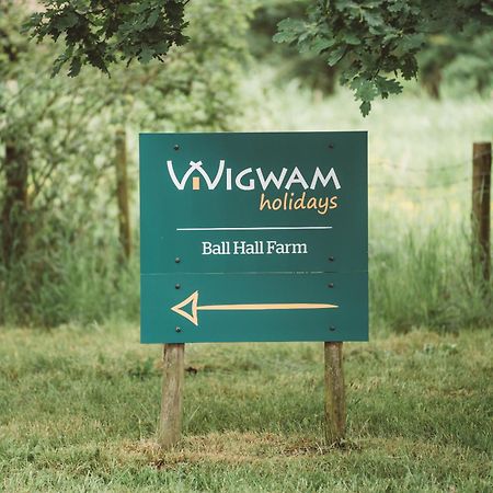 Ball Hall Farm By Wigwam Holidays East Cottingwith 외부 사진